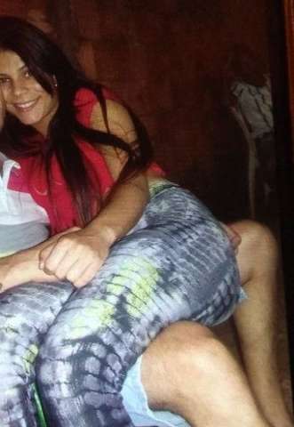Jovem &eacute; assassinada em cima da cama e vizinhos suspeitam de feminic&iacute;dio