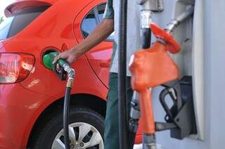 Combustíveis subiram 3,23% e foram responsáveis por 0,18 ponto percentual do aumento do custo de vida (Foto: Alcides Neto)