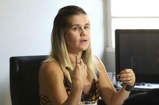 A delegada Marília de Brito diz que pediu prisão preventiva para não correr risco de estuprador voltar para presídio semiaberto. 