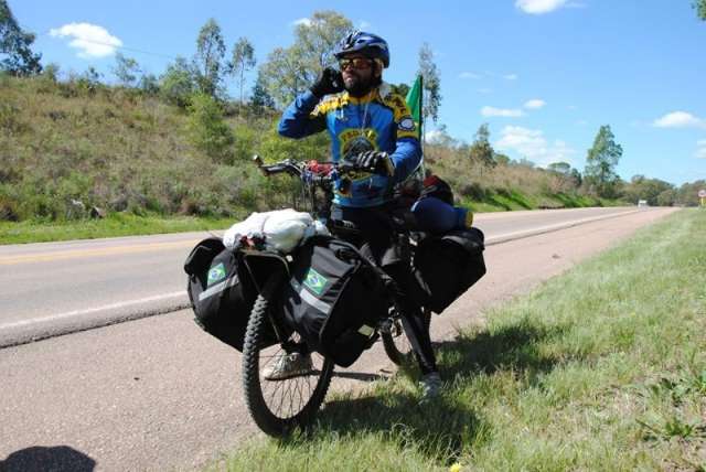 Ap&oacute;s Patag&ocirc;nia, ciclista que j&aacute; deu &#039;volta ao mundo&#039; est&aacute; em Campo Grande