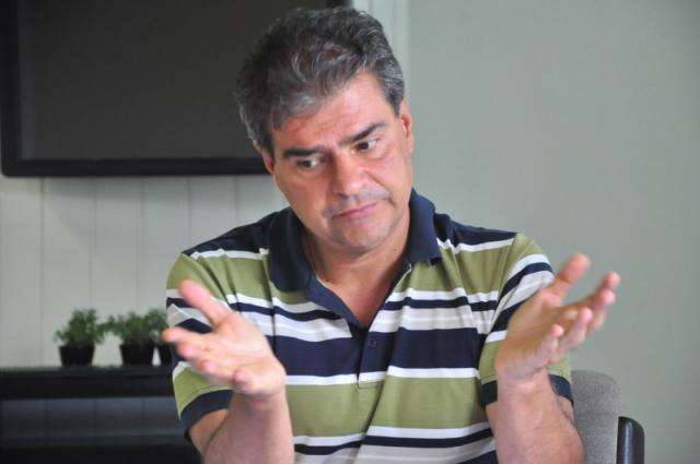 Nelsinho monta equipes pol&iacute;tica e jur&iacute;dica para responder a Bernal