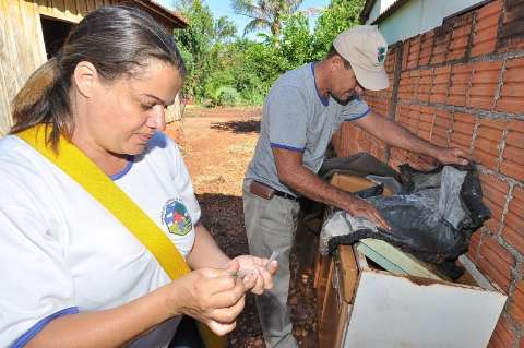 Prefeitura faz mutirão de combate à dengue em bairro de Dourados