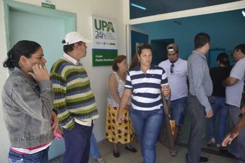 Pacientes aguardam há mais de oito horas por atendimento em UPA