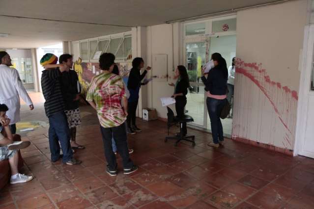 PF investiga invasores da reitoria por depredar Diret&oacute;rio dos Estudantes