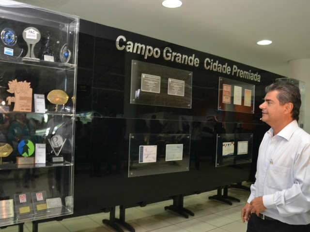  Moradora do Jardim Samambaia ganha carro no sorteio do IPTU