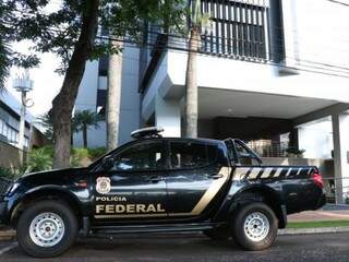 Polícia Federal cumpriu mandado no Sesi, sediado na Fiems. (Foto: Henrique Kawaminami)