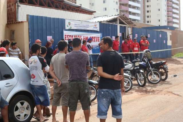 Greve na constru&ccedil;&atilde;o civil continua e oper&aacute;rios far&atilde;o protesto na sexta