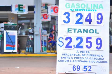 Postos seguram preço, mas no sábado consumidor já verá combustíveis mais caros