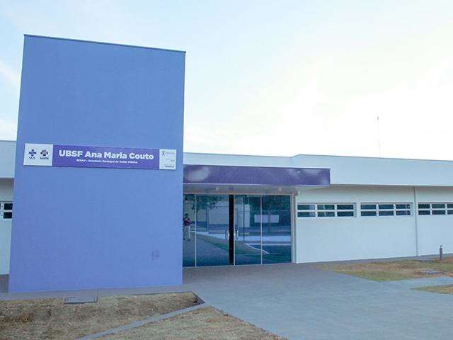 Prefeitura diz que n&atilde;o descumpre lei ao entregar obra inacabada e sem funcionar