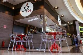 Espaço café fica no 2º piso do Shopping Bosque dos Ipês (Foto: Henrique Kawaminami)