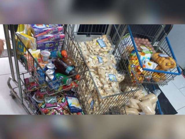 Procon encontra mercadorias vencidas h&aacute; 14 meses em Nioaque