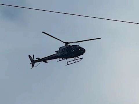 Pol&iacute;cia usa helic&oacute;ptero para ca&ccedil;ar ladr&otilde;es de motocicleta