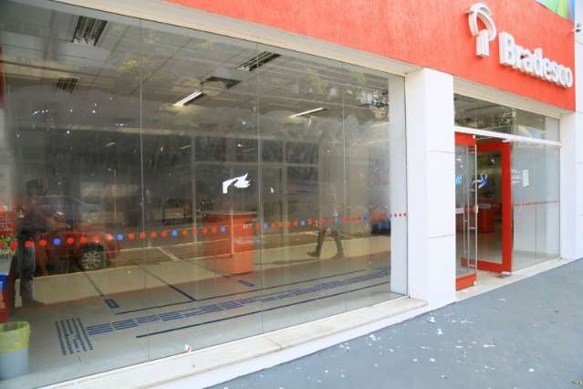 Avisos de greve somem de ag&ecirc;ncias, confundem, mas paralisa&ccedil;&atilde;o continua