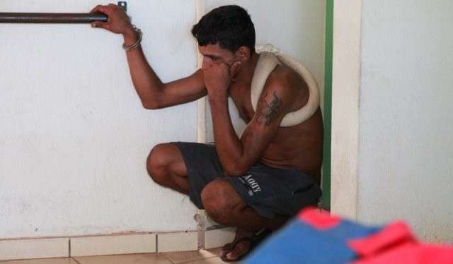 Com clav&iacute;cula quebrada, ladr&atilde;o &eacute; flagrado por morador em Coxim