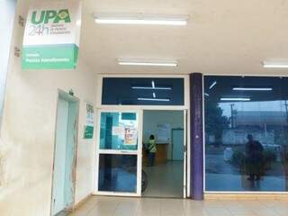 Fachada da UPA Universitário onde a idosa foi internada na segunda-feira (3) (Foto: Kísie Ainoã)