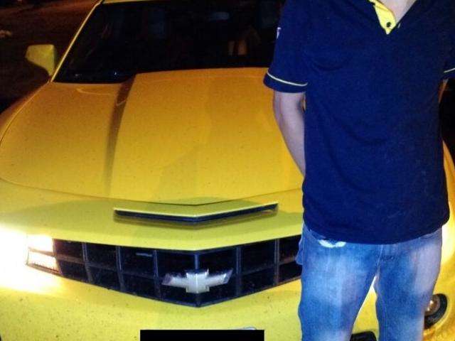 Camaro amarelo roubado na Capital &eacute; apreendido antes de cruzar a fronteira