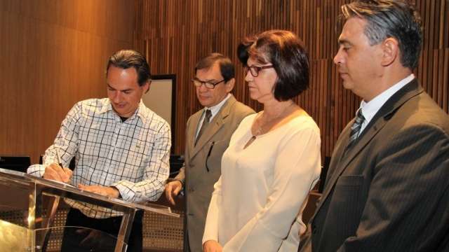 Parceria entre Prefeitura e TRT leva Justi&ccedil;a para dentro das escolas p&uacute;blicas