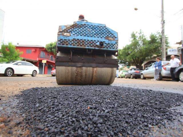 Tempo chuvoso obriga prefeitura a suspender servi&ccedil;o de tapa-buraco
