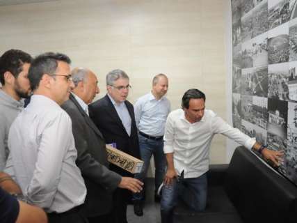 Empresário candidato ao Planalto faz visita a Marquinhos na prefeitura