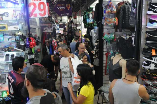 Com&eacute;rcio espera vender em um dia tudo o que n&atilde;o lucrou na semana