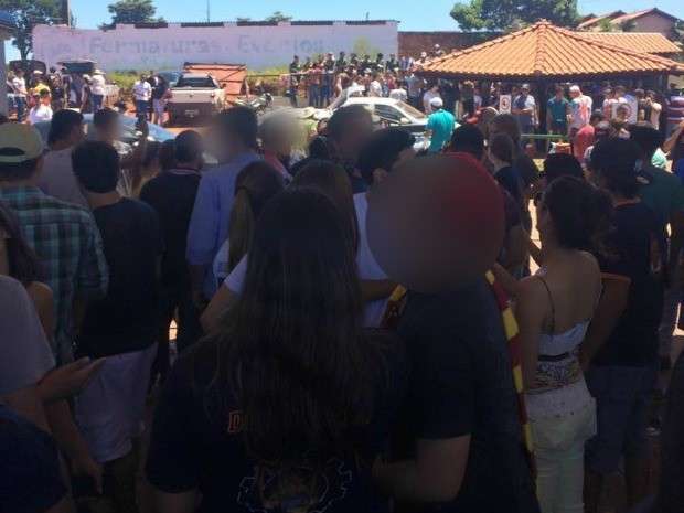 Dupla de calouros &eacute; internada em coma alco&oacute;lico ap&oacute;s trote violento