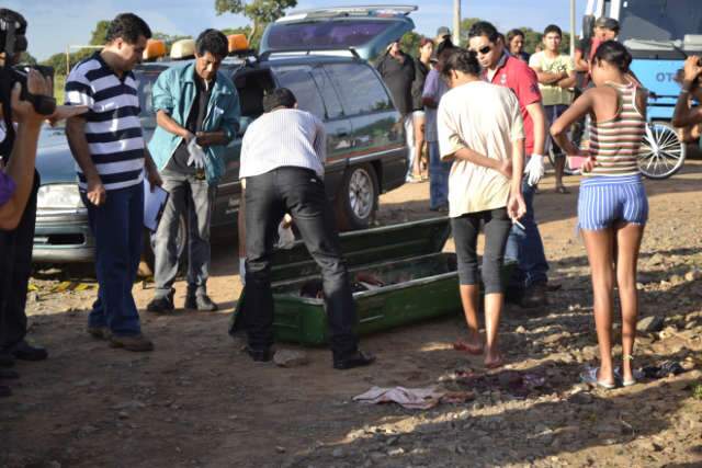  Jovem de 22 anos &eacute; achado morto com golpes de faca e pedradas
