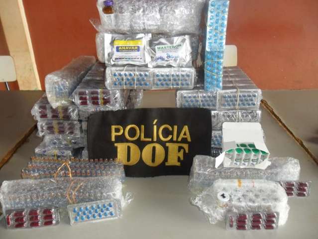 Motorista &eacute; preso com medicamentos para emagrecimento e anabolizantes 