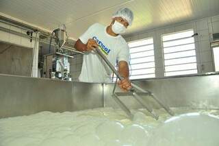 Laticínio em Caracol gera renda para agricultores familiares. (Foto: João Garrigó)