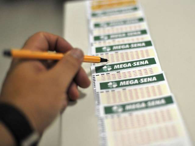 Mega-Sena pode pagar pr&ecirc;mio de R$ 12 milh&otilde;es neste s&aacute;bado