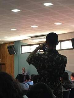 MIlitar durante palestra da SBPC na terça-feira, em Campo Grande.