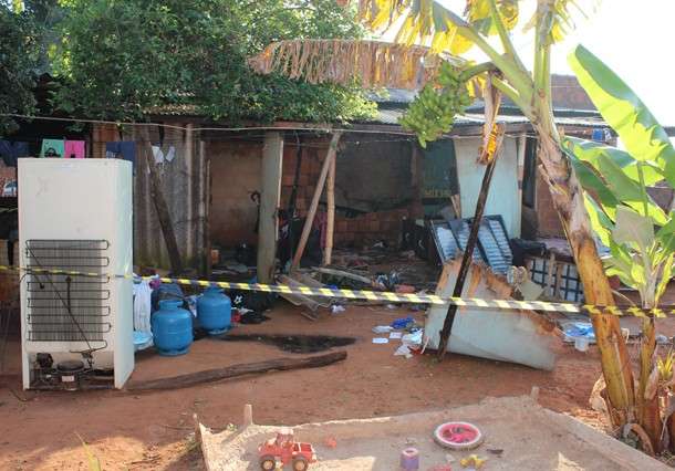 Crian&ccedil;a que morreu em inc&ecirc;ndio estava com irm&atilde;o de 4 anos em casa