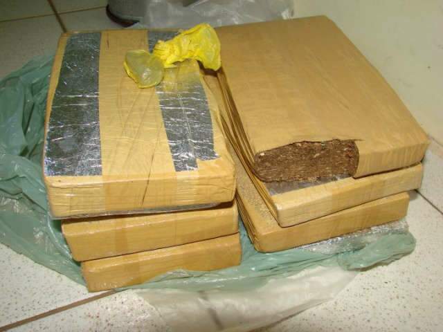  Ex&eacute;rcito encontra maconha com ind&iacute;gena na MS-289 em Amambai