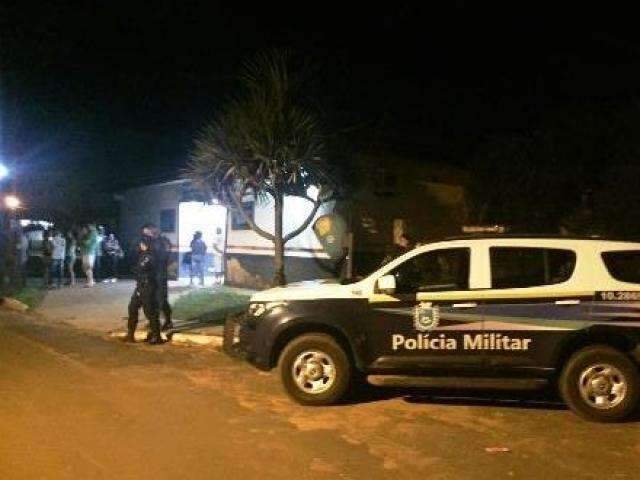 Rapaz de 18 anos &eacute; baleado e &ldquo;deixado para morrer&rdquo; pr&oacute;ximo &agrave; BR-463