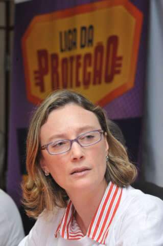  Ministra cobra federaliza&ccedil;&atilde;o de crimes de exterm&iacute;nio