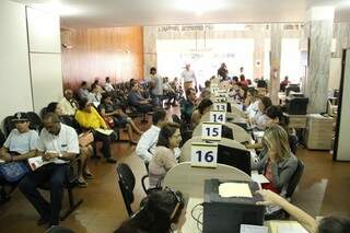 Central de Atendimento ao Cidadão funcionando nesta segunda-feira em Dourados; prefeitura não aderiu ao protesto (Foto: Chico Leite/Divulgação)