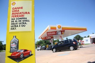 Miniatura da Ferraria é &quot;mimo&quot; do Shell, mas brinquedo não sai de graça. (Foto: Marcos Ermínio)