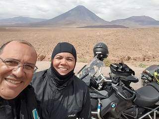 Selfie com o Vulcão Licancabur, no Atacama.