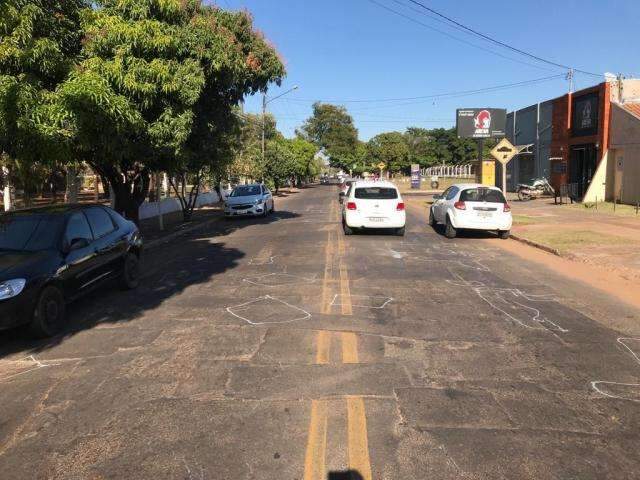 Prefeitura faz marca&ccedil;&otilde;es em ruas para lan&ccedil;ar edital de recapeamento em 45 dias
