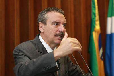  Corr&ecirc;a pede liga&ccedil;&atilde;o entre munic&iacute;pios e interioriza&ccedil;&atilde;o do desenvolvimento