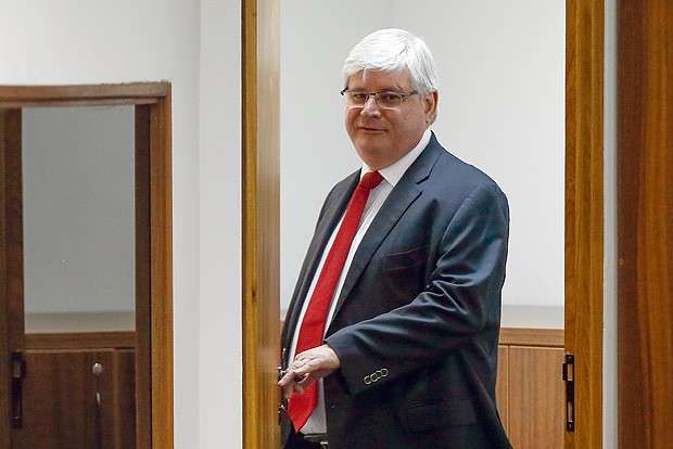 Lista de Janot atinge C&acirc;mara, Senado, cinco ministros e dez governadores