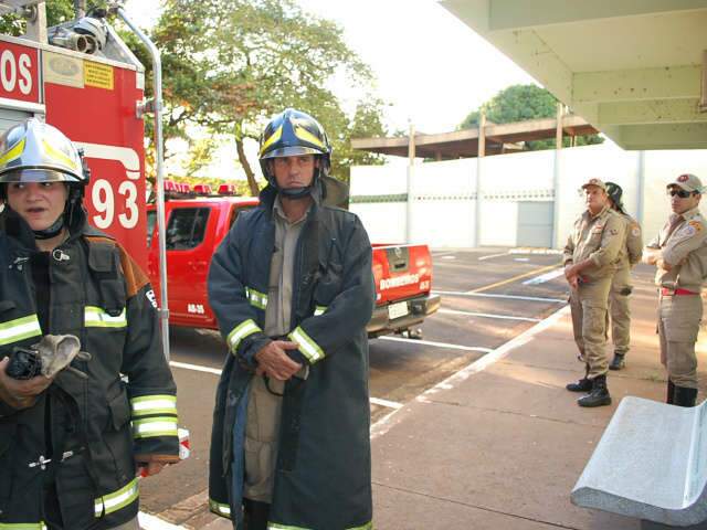  Princ&iacute;pio de inc&ecirc;ndio na Santa Casa mobiliza bombeiros