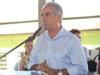 Governador do Estado, Reinaldo Azambuja (PSDB), durante discurso.(Foto: Marina Pacheco).