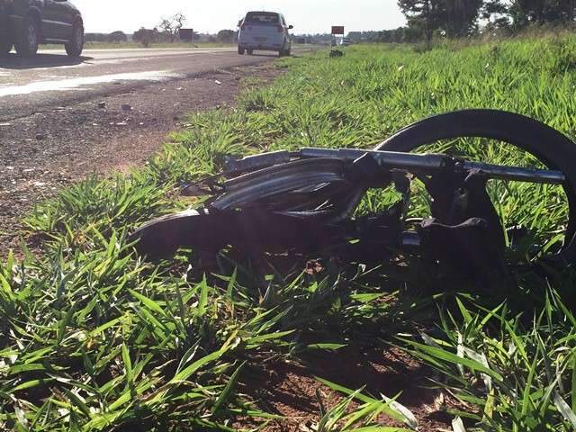 Colis&atilde;o entre caminh&atilde;o e motociclista deixa um morto na BR-262 