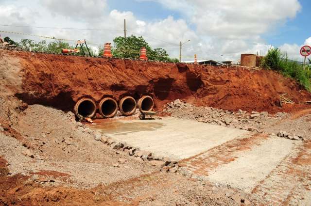 Obra para fechar cratera da BR-163 deve levar pelo menos 45 dias