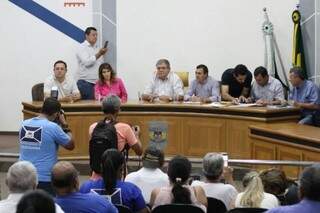 Ministro Carlos Marun esteve nesta sexta-feira em Aquidauana e se reuniu com os prefeitos (Foto: Saul Schramm)