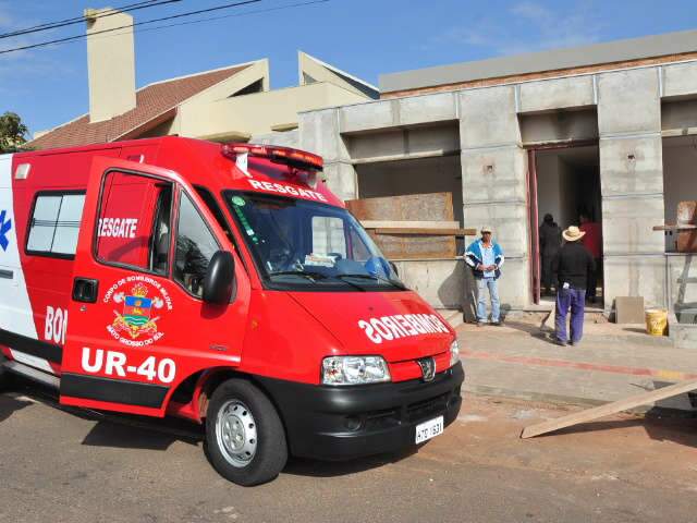  Trabalhador fica ferido ao cair de andaime em obra na Ch&aacute;cara Cachoeira 