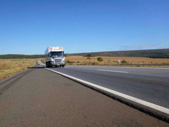 Instala&ccedil;&atilde;o de 8 mil radares em estradas federais &eacute; cancelada