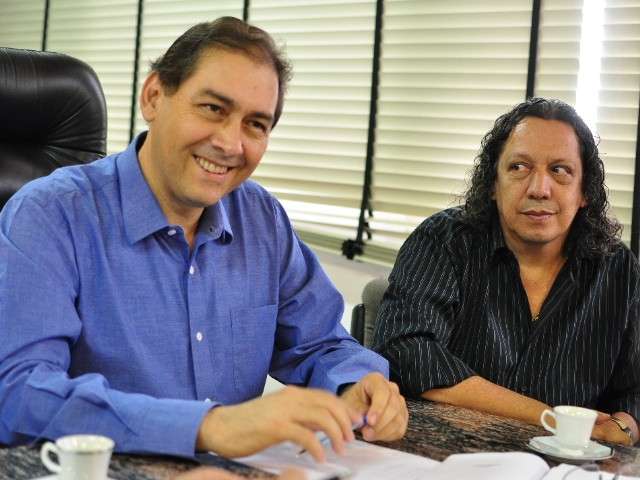 Bernal vai baixar decreto para redu&ccedil;&atilde;o de gastos na Prefeitura 