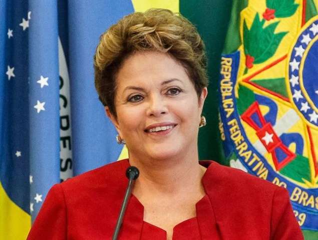 Pesquisa Isto&Eacute;/Sensus mostra queda de Dilma e empate t&eacute;cnico no 2&deg; turno
