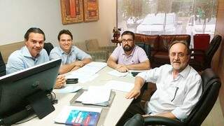 Marquinhos e sua equipe de transição: Pedrossian Neto, Alexandre Ávalo e Gilberto Cavalcante (Foto: Leonardo Rocha)